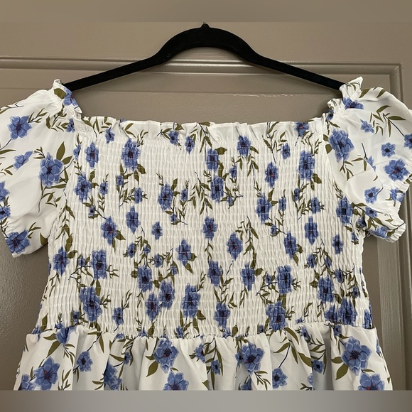 Floral Dress, Off the shoulder, Fun Summer/ Spring Dress - Picture 3 of 3